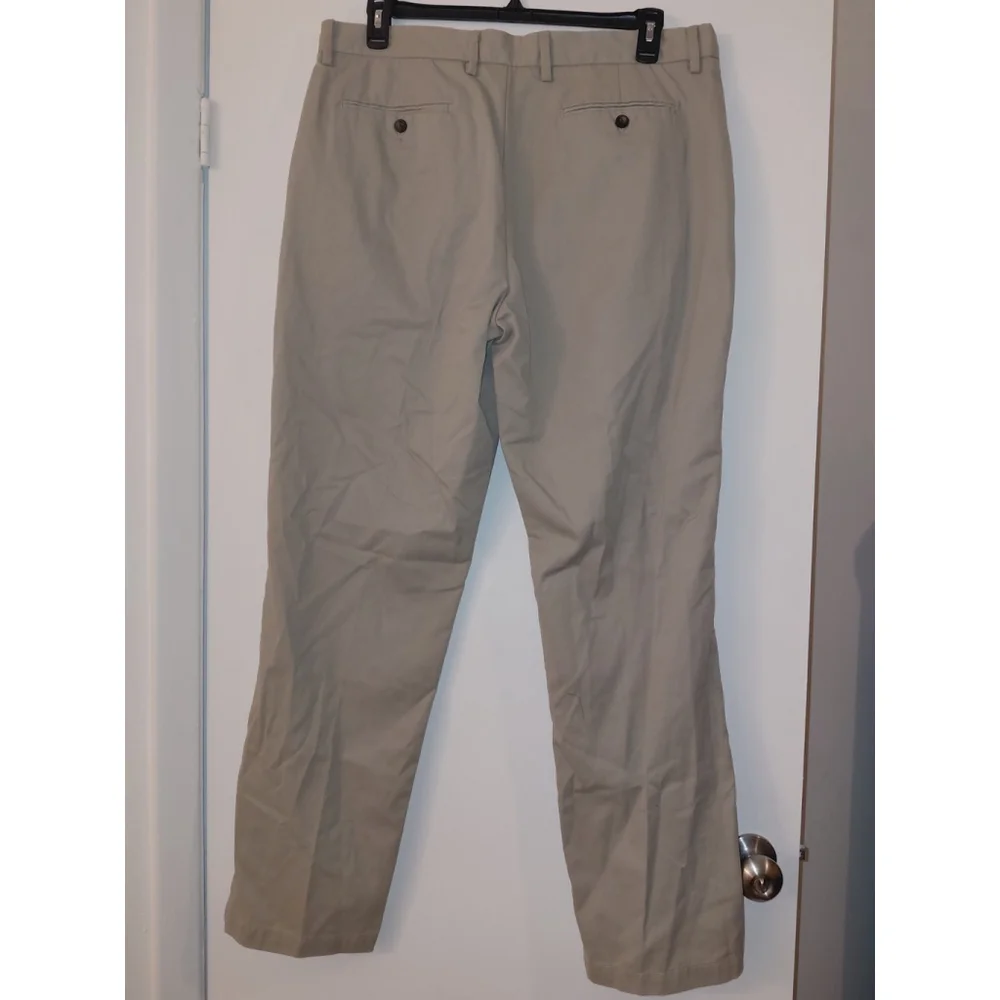 NEW Amazon Essentials Mens 38x34 Beige Classic Casual Pleated Front Khaki Pants
